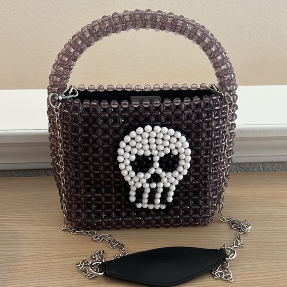 Bouffants and Broken Hearts by Kendra Dandy - Picture 2 of 3